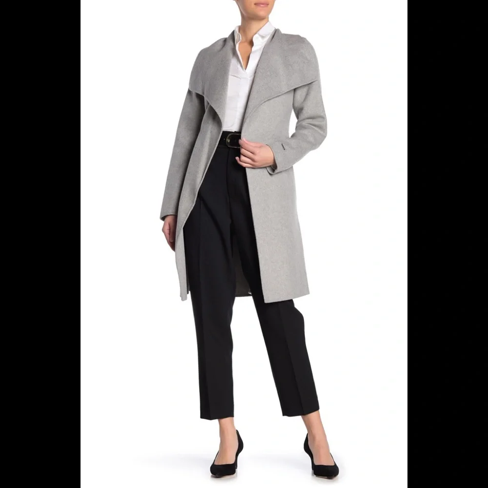 Gorgeous gray coat - Picture 1 of 7